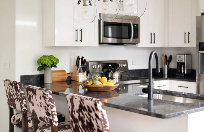 Hart Suite Buyout 2 by Avantstay Two Nashville Town Houses w/ Stunning Amenities & Design - Foto 17