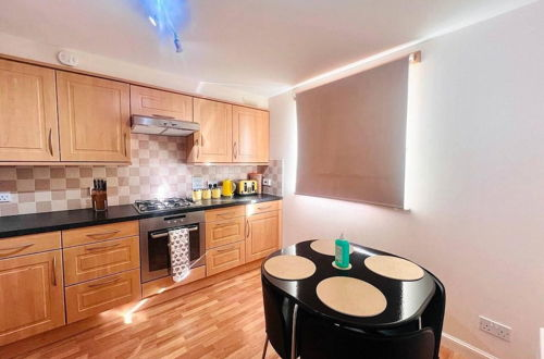 Photo 11 - Lovely 2-bed Apartment in Aberdeen