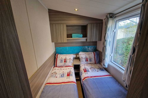 Photo 2 - Beautiful 3-bed Caravan at Rockley Park Poole