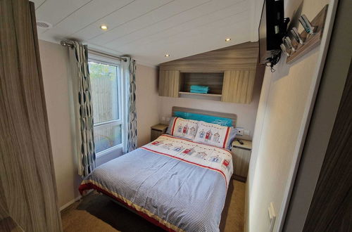 Foto 5 - Beautiful 3-bed Caravan at Rockley Park Poole