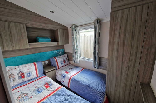 Photo 8 - Beautiful 3-bed Caravan at Rockley Park Poole