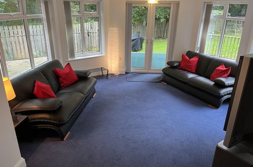 Foto 18 - Beautiful 2 Bed Apt With Hot Tub in Blaydon Burn