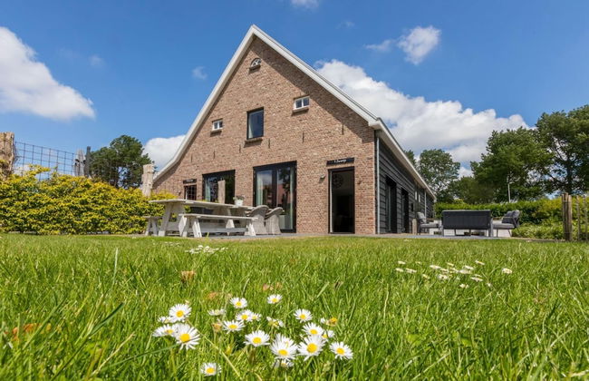 Family Home in Zeeland Near Oranjezon Beach - Foto 16