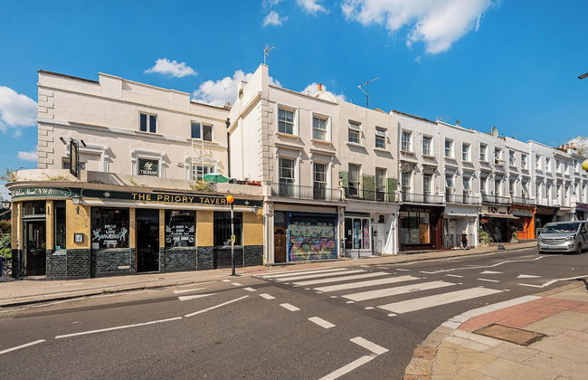 Maida Vale Traditions - Photo 3