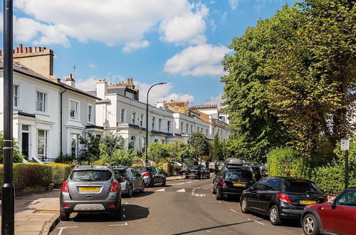 Photo 24 - Charming one Bedroom Flat Near Maida Vale by Underthedoormat