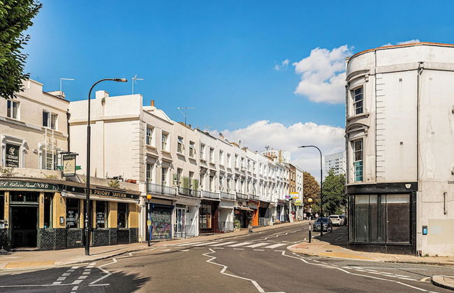 Maida Vale Traditions - Photo 4