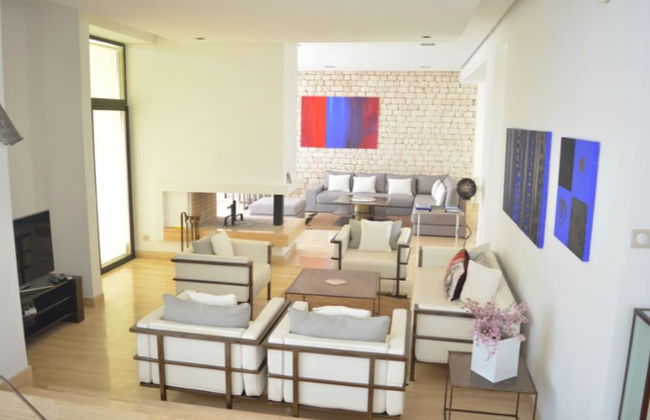 Magnificent 4 Bedroom Villa With Swimming Pool - Foto 18