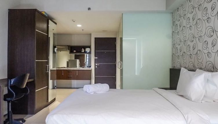 Foto 1 - Classic Modern Studio Room Apartment at The Square Surabaya