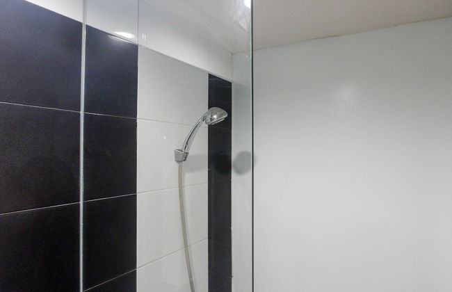 Classic Modern Studio Room Apartment at The Square Surabaya - Foto 8