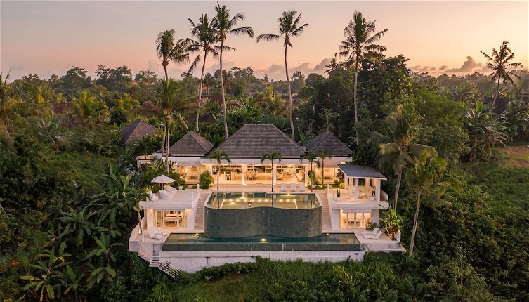 Foto 1 - Limitless Jungle Villas Complex, 5 BR, Ubud With Staff