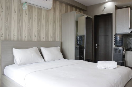 Photo 3 - Cozy Studio Apartment At Mekarwangi Square Cibaduyut