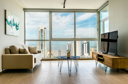 Photo 7 - Blissful Apartment Ocean View