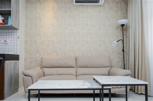 Photo 3 - Comfort 2BR Paddington Heights Apartment