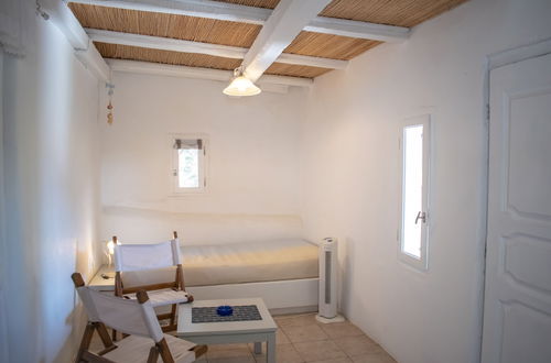 Photo 3 - Cozy Studio for 2 Guests With 1 Child or 3 Adults - Walking Distance to Beach