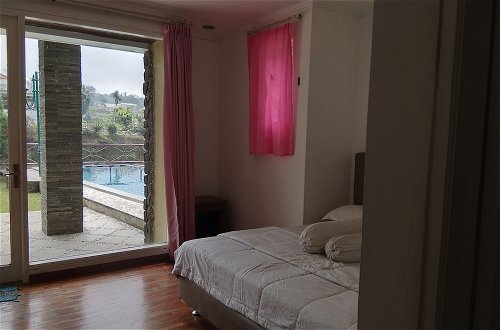 Foto 6 - Villa Danau 5 Bedroom for 50 pax