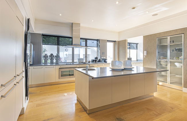 Clifton YOLO Spaces – Clifton Mansion Villa - Foto 57