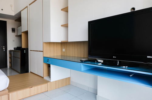 Photo 10 - Modern and Furnished Studio Casa de Parco Apartment