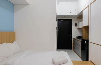 Photo 3 - Modern and Furnished Studio Casa de Parco Apartment