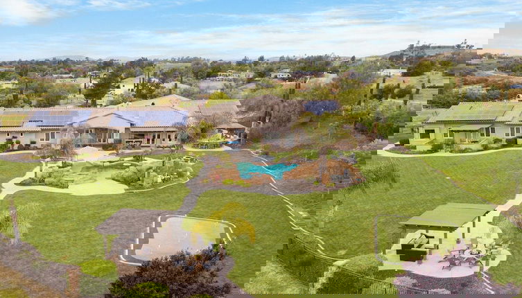 Photo 1 - Twilight Vines by Avantstay Secluded Estate Views of Wine Country