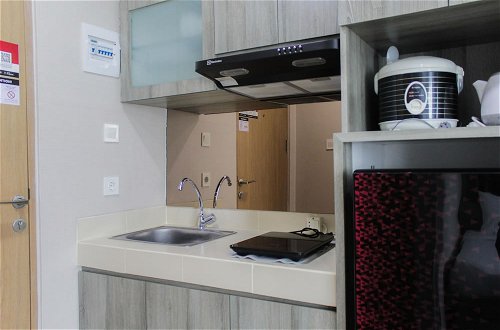 Photo 5 - Comfy and Stylish Studio Apartment at B Residence