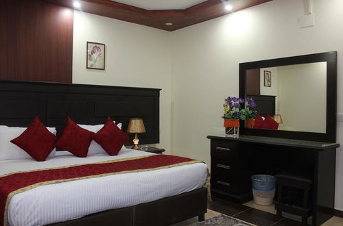 Photo 4 - Tabuk Ramada Aparthotel