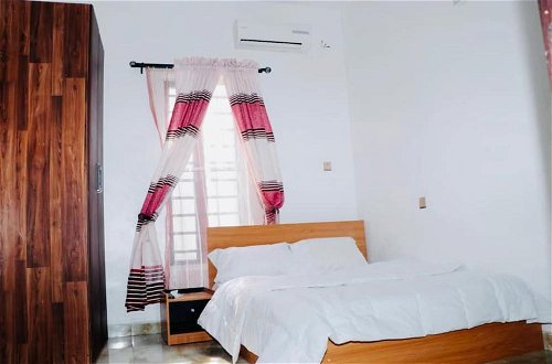 Photo 9 - Charming 3-bed House in Lekki