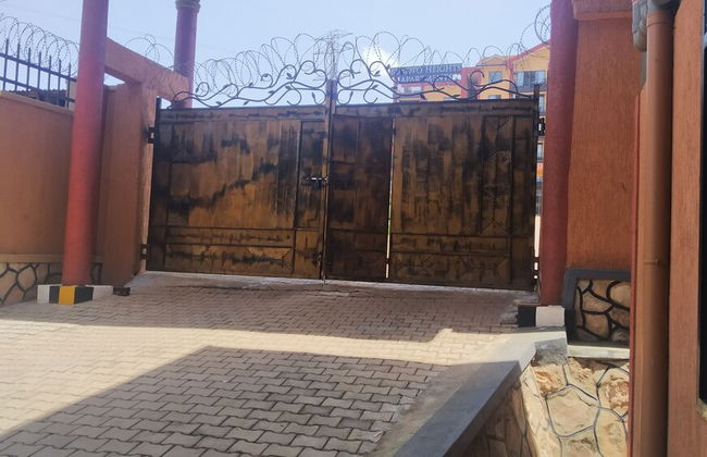 Golden Apartments Bukoto - Photo 27