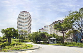Photo 1 - IPARK Condominium