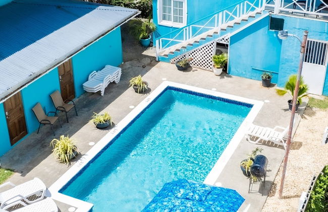 Restorations Tobago - Foto 1