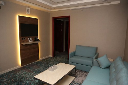Photo 11 - Bram Hotel Suites