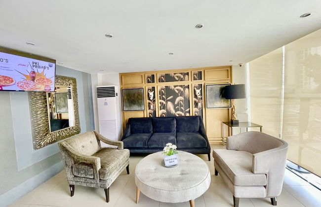 Azure Urban Resort by Adam's Crib - Photo 4