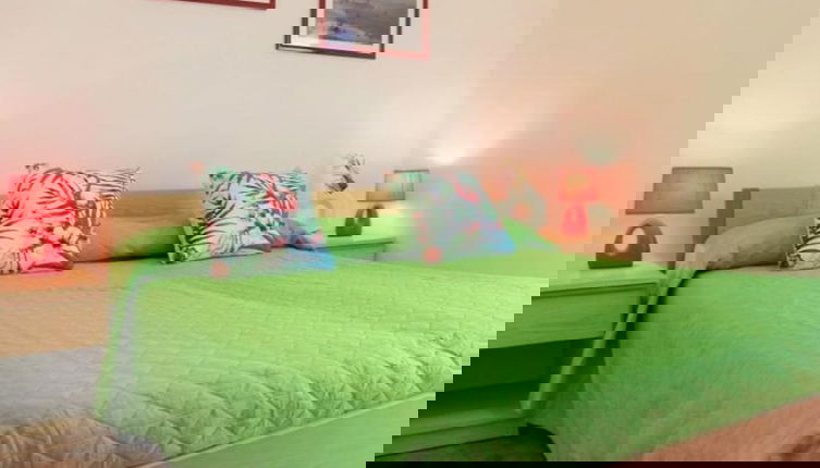 Foto 1 - Colorful Flat With sea View