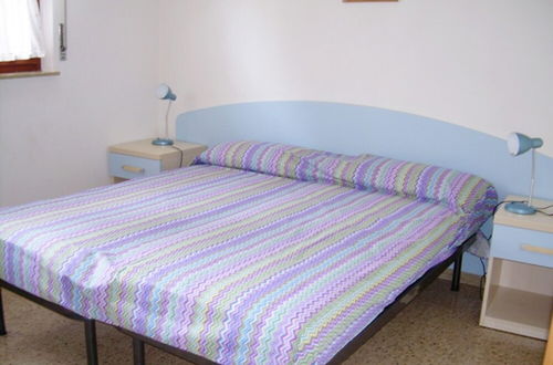 Photo 2 - Three-room Apartment in a Family House With Shared Garden in Lignano Pineta