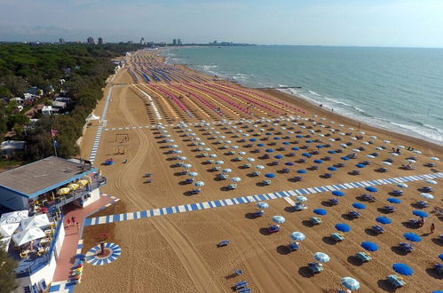 Foto 23 - Fancy 3-room Apartment in Lignano by the Beach by Beahost Rentals