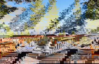Foto 2 - Horizon by Avantstay Stunning A-frame Cabin w/ Hot Tub, Billiards, Lake Views