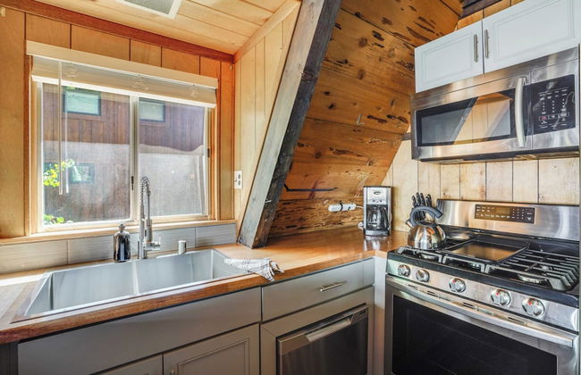 Horizon by Avantstay Stunning A-frame Cabin w/ Hot Tub, Billiards, Lake Views - Foto 16