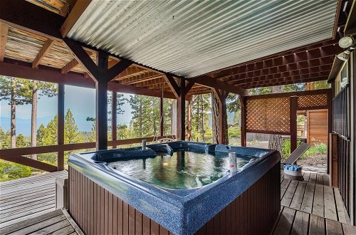Photo 15 - Horizon by Avantstay Stunning A-frame Cabin w/ Hot Tub, Billiards, Lake Views