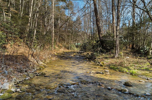 Photo 23 - Sugar Cove by Avantstay Cabin by The River! w/ Hot Tub, Pool Table & Guest House