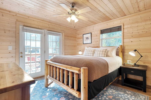 Photo 19 - Sugar Cove by Avantstay Cabin by The River! w/ Hot Tub, Pool Table & Guest House