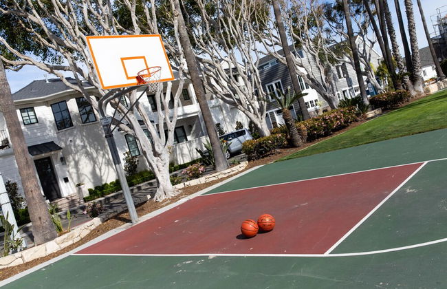 Bay Breeze by Avantstay Bayfront Home w/ Fire Pit & Private Dock in Balboa Peninsula - Foto 20