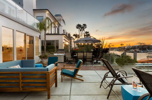 Foto 36 - Bay Breeze by Avantstay Bayfront Home w/ Fire Pit & Private Dock in Balboa Peninsula