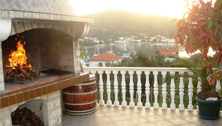 Photo 1 - Romantic Apartment With Sea View Vinišće, Dalmatia