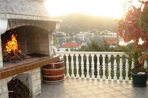 Foto 1 - Romantic Apartment With Sea View Vinišće, Dalmatia