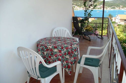 Photo 27 - Romantic Apartment With Sea View Vinišće, Dalmatia