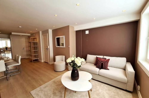 Foto 3 - Bright And Modern Apartment Near Center, 85 M2, Fully Equipped, Free Parking