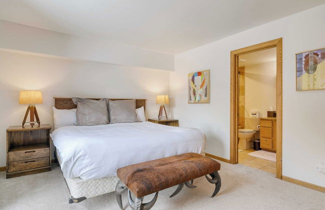 Riverside Condos C102 by Avantstay Condo Close To Downtown, Town Park & Ski Lift #8 - Foto 2