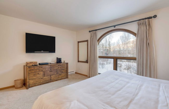 Riverside Condos C102 by Avantstay Condo Close To Downtown, Town Park & Ski Lift #8 - Foto 6
