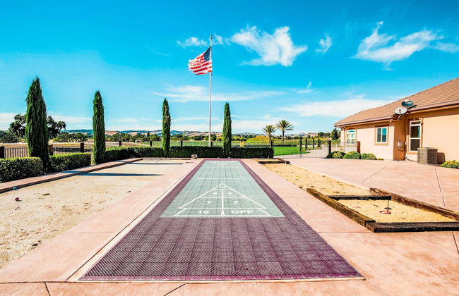 Mermaid by Avantstay Private Estate w/ Pool, Volleyball & Arcade! - Foto 21