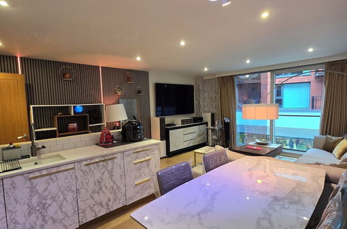 Photo 3 - Stylish and Modern 1 Bedroom Apartment in Farringdon