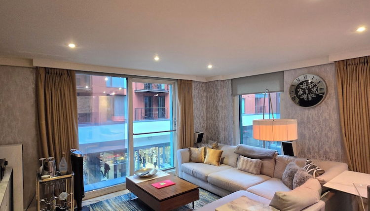 Photo 1 - Stylish and Modern 1 Bedroom Apartment in Farringdon